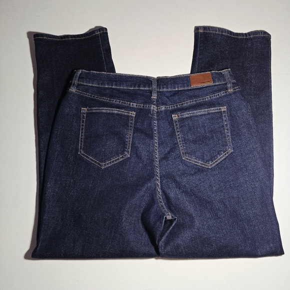 Lands End Size  16 High Rise Straight Jean In Dark Blue Denim Soft With Stretch - Picture 4 of 9